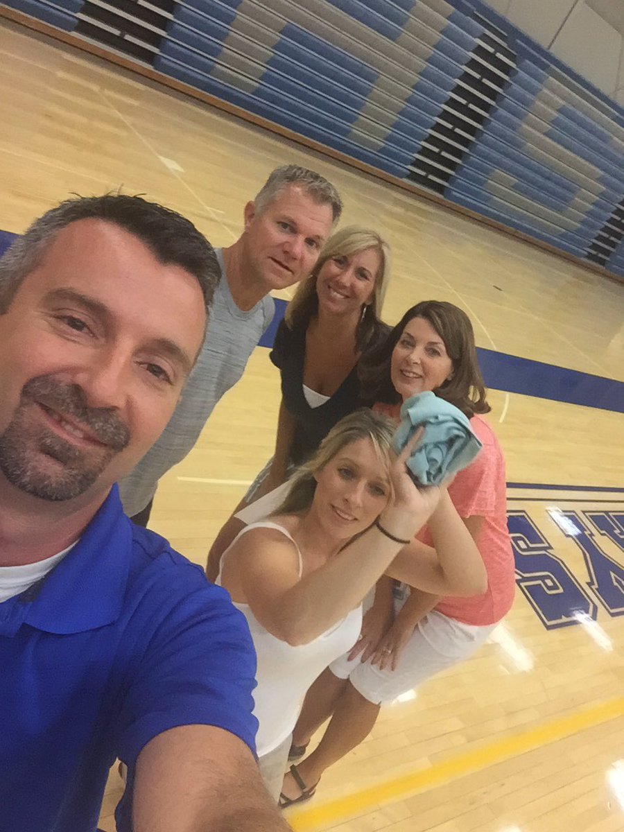 LHSLadyJaysBB's tweet photo. #LHS2016Fun #ShesABaller https://t.co/5TydbXn5dQ