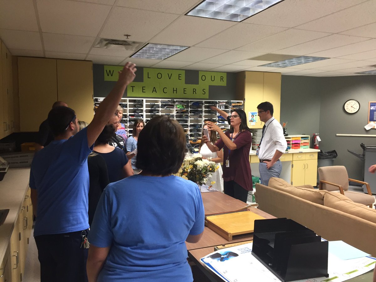 Madame_Lumetta's tweet photo. Scavenger hunt #lhs2016fun https://t.co/SB16blBnLY