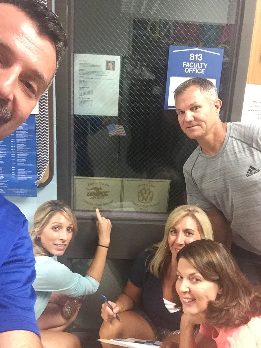 LHSLadyJaysBB's tweet photo. #LHS2016Fun #Kangaroo https://t.co/hNZavhQg7K