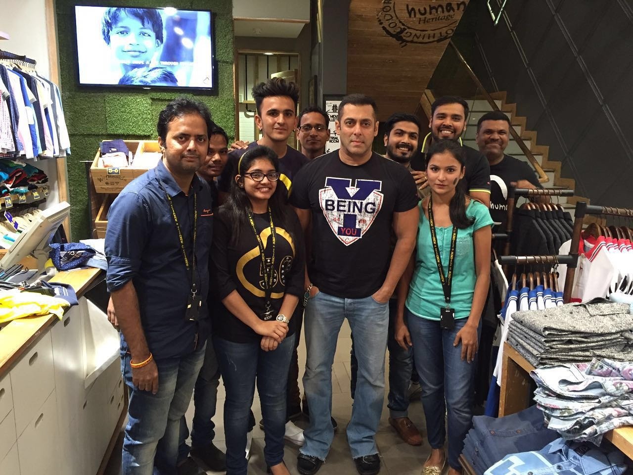 Being Human Clothing on X: .@BeingSalmanKhan spotted at our flagship store  in Mumbai at his casual best. #CelebStyle  / X