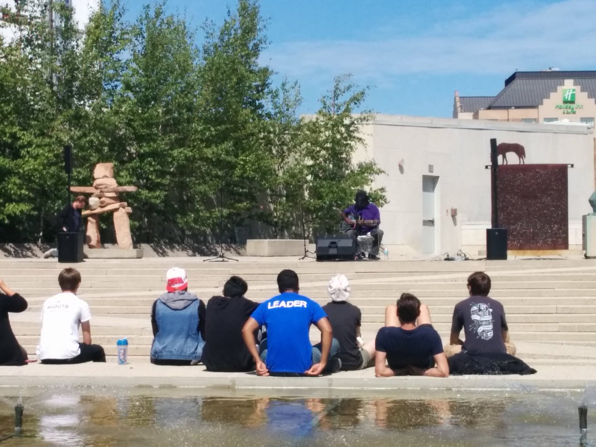 FNHSSM_research's tweet photo. Frank Yamma π¦πΊ performing at @wag_ca (Rooftop Sculpture Garden) AWESOME! @abmusicweek #aboriginalmusicweek #AMW2016 https://t.co/Unu0kvzy5l
