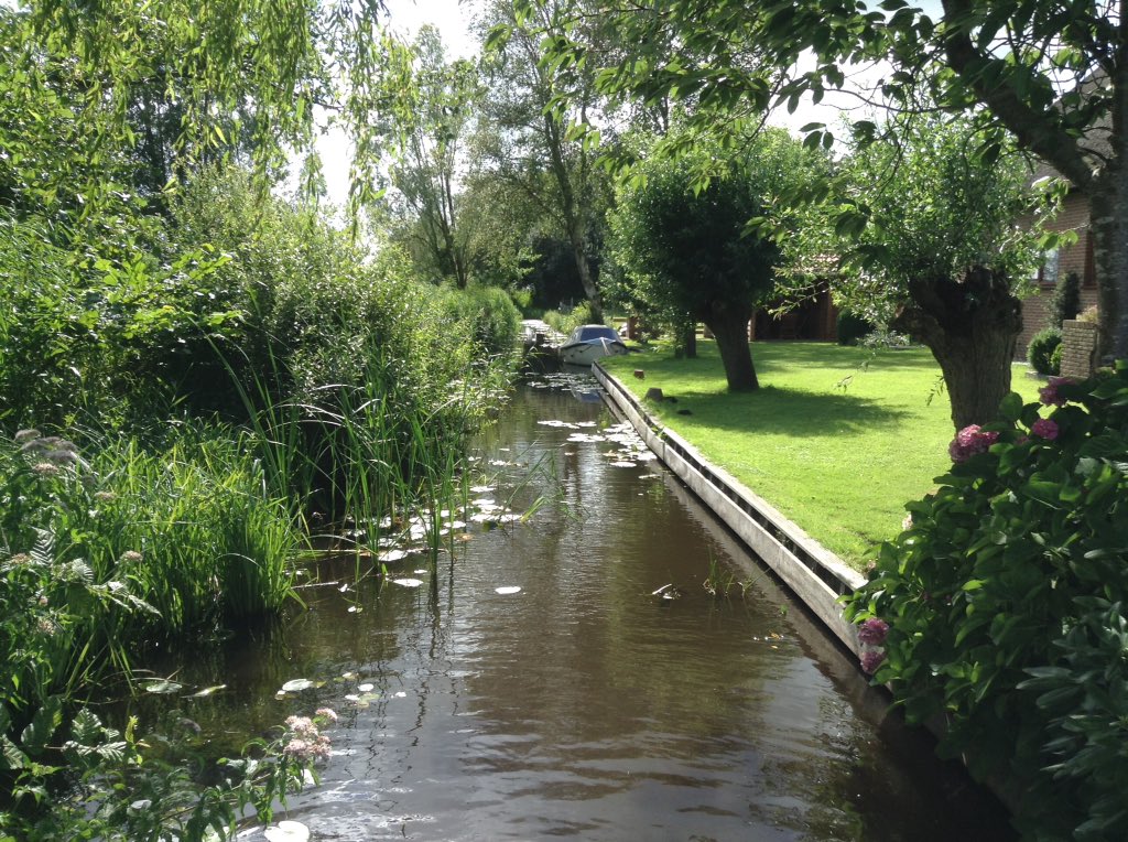 Mooi de #Weerribben! Genieten! <a href="/ParkWeerribben/">Villapark de Weerribben</a> <a href="/Hoofdstraat30/">Kolkzicht Ossenzijl</a> <a href="/pb_ossenzijl/">PB Ossenzijl</a>