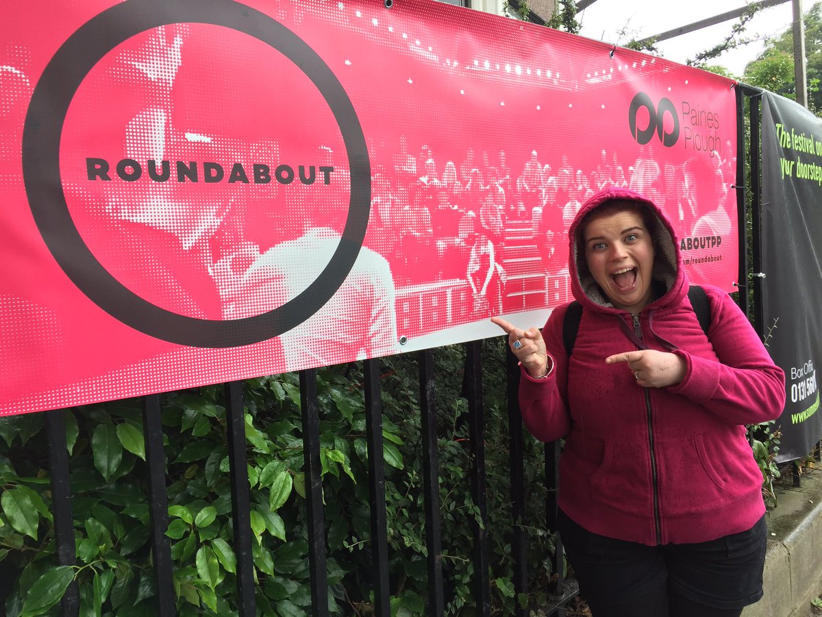 artwith_heart's tweet photo. @Emmott_Sarah colour co-ordinated for #RoundaboutPP @Summerhallery @painesplough. https://t.co/1RTFGNKjCo