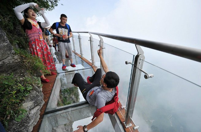 TourBar.com tweet media