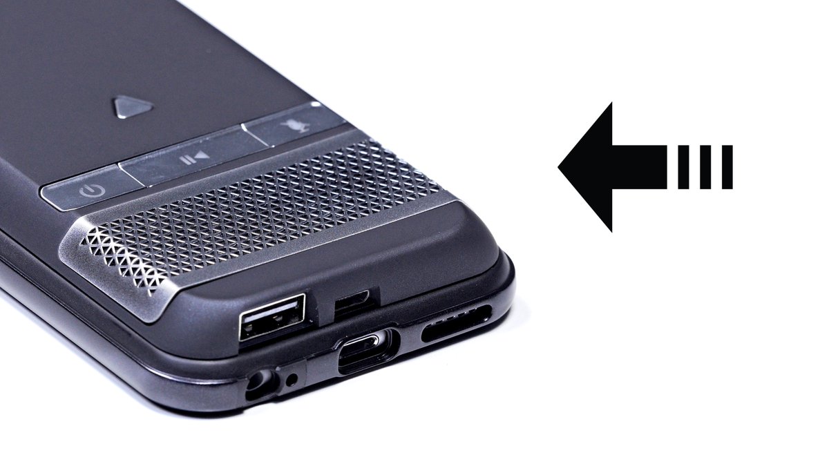 UnboxTherapy's tweet image. NEW VIDEO - This iPhone Case Helps You Start New Relationships - youtu.be/1t657VMwiH8?li… ( ͡° ͜ʖ ͡°) RT!