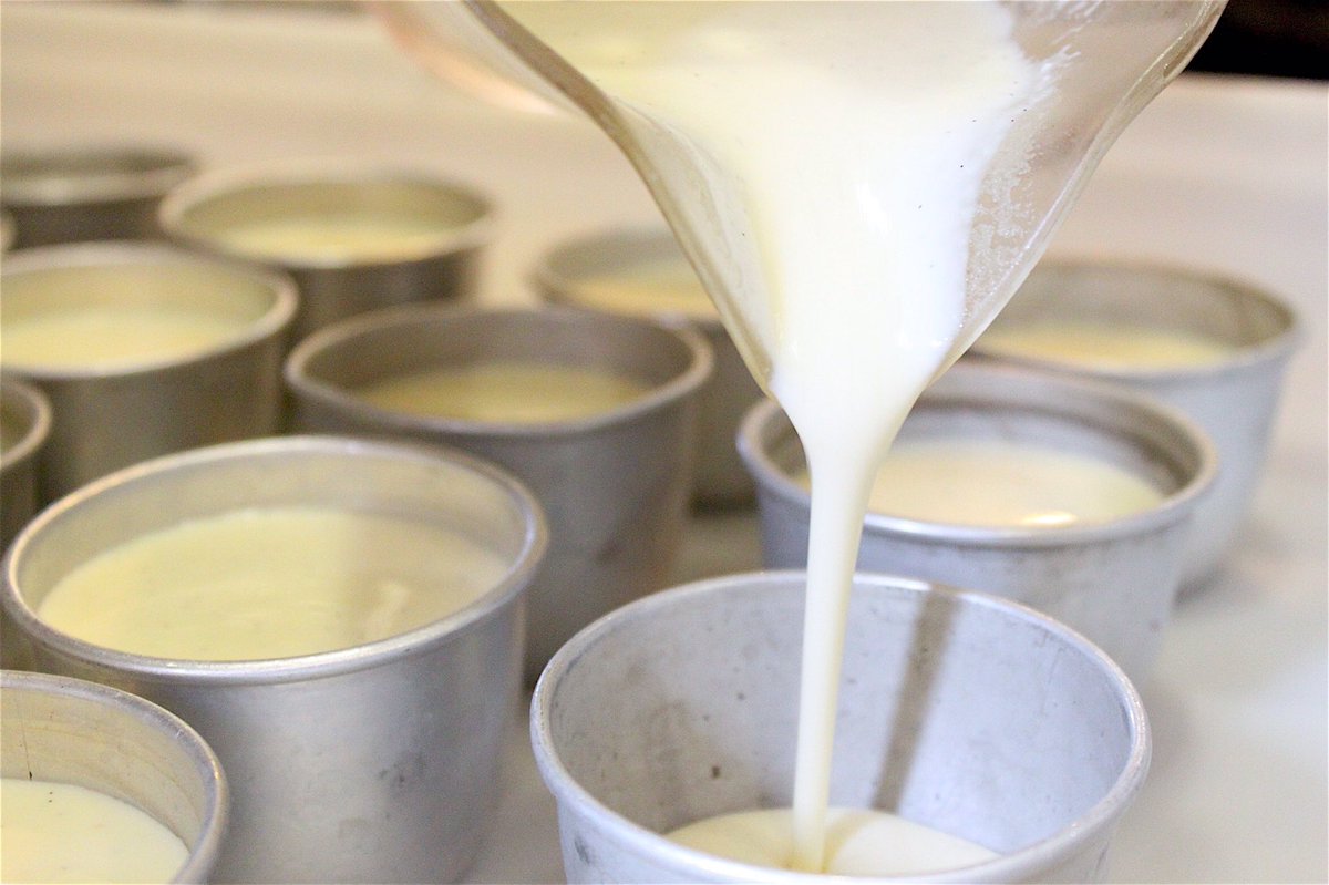 stradatweet's tweet photo. Pannacotta holy trinity - fresh vanilla specks, an irresistible creamy texture and the perfect wobble! #StradaFresh https://t.co/K9yVg2jEiS