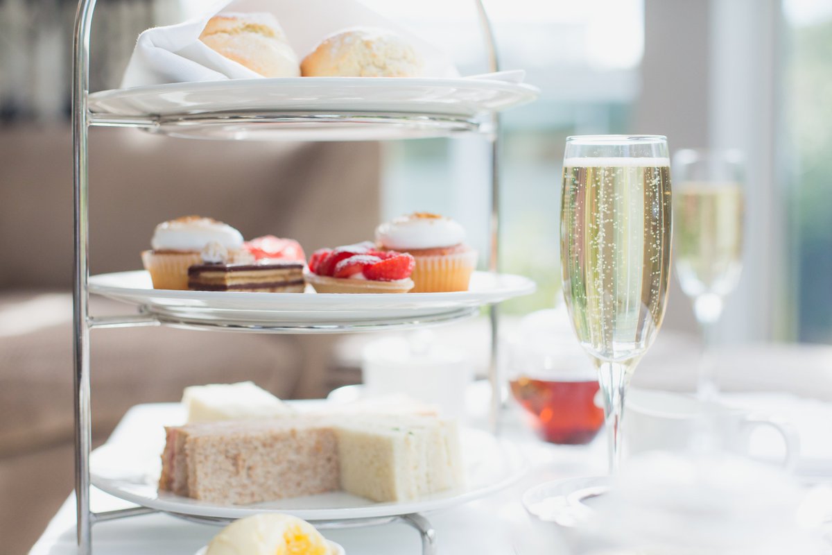 VisitKent's tweet image. Delicious treats, lovely atmosphere and...bubbly! Enjoy the ultimate treat @TheSpaHotel during the #AfternoonTeaWeek