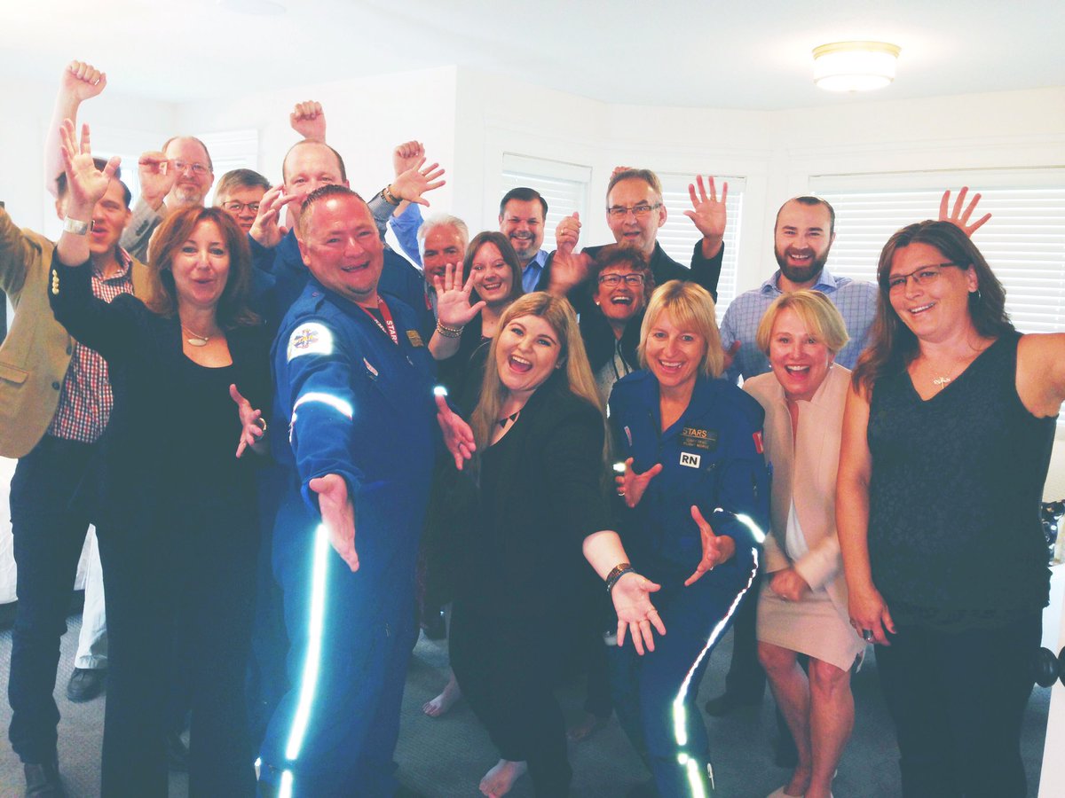 AlexBrownYXE's tweet photo. Thanks to the @STARSambulance #STARSlotterySK2016 team for a great morning! Congrats to all winners 👏🏻🚁🏠💸 https://t.co/ucy6WOboWQ