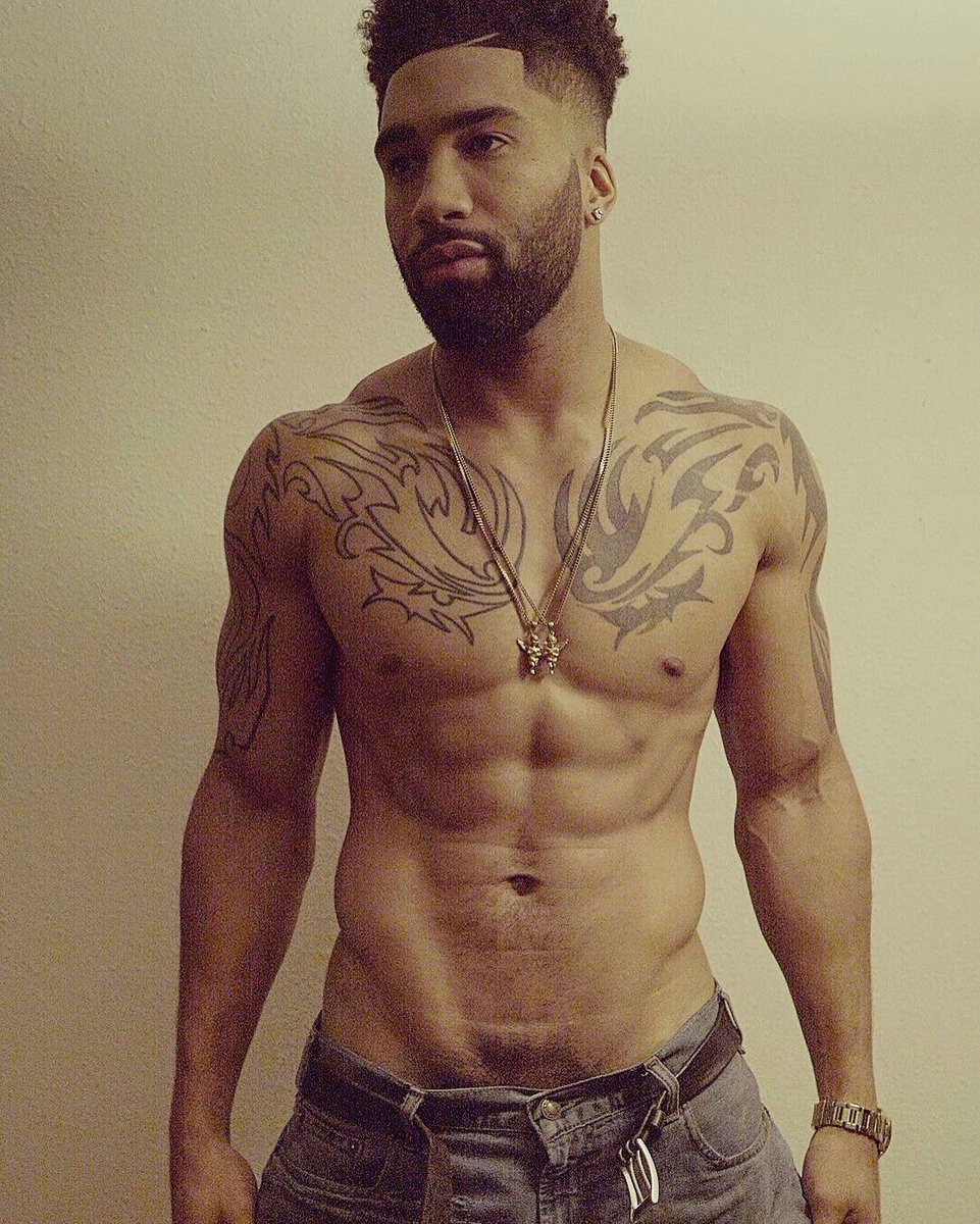 Fiskwitta44's tweet photo. when u c the w lookin so good u undressin #MLC7 https://t.co/ygzqn68kSb