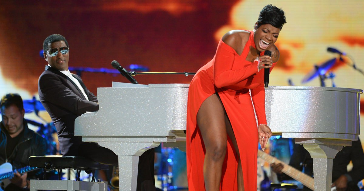RollingStone's tweet photo. How R. Kelly inspired Fantasia's triumphant rock-soul return https://t.co/3PUH0iZLNt https://t.co/ILxqNwubIR