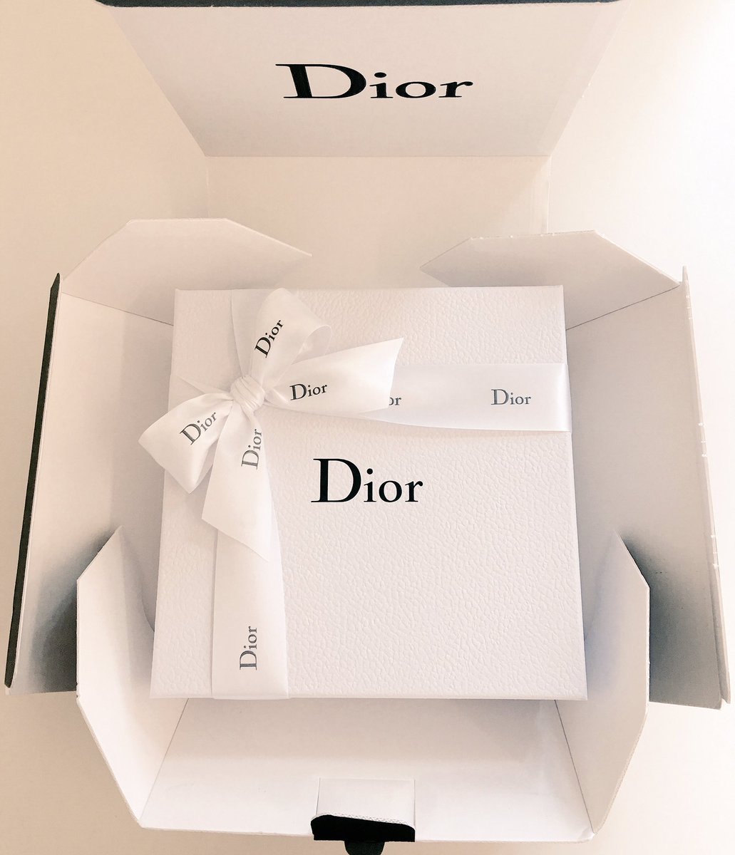 SpankingBrands's tweet photo. J'adore! @Dior #j'adore #love #packaging #postage #design #cleanandsimple https://t.co/SOrq6xB5VK