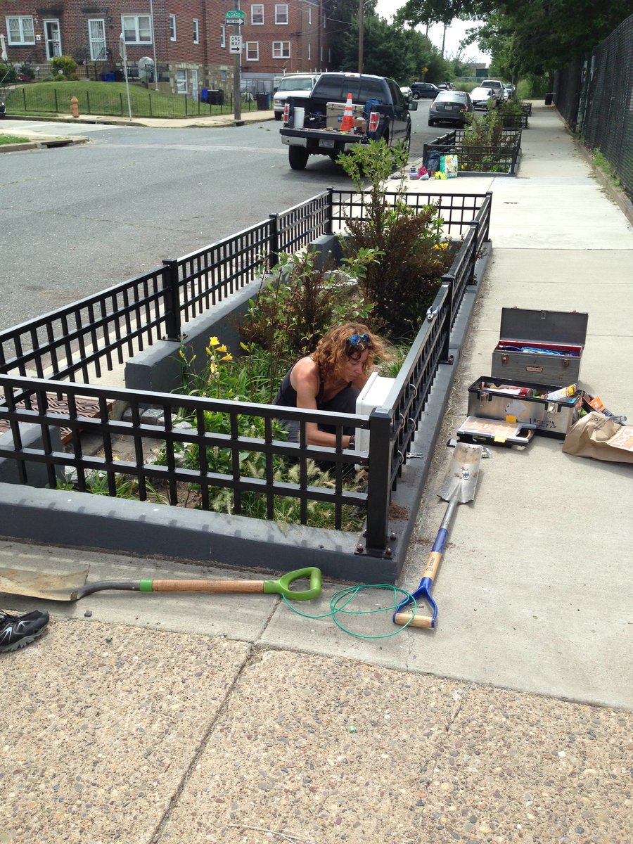 VCRWSteam's tweet photo. Installing grounding rods at the Roosevelt site!! #VUSP https://t.co/FFAMddQLlk