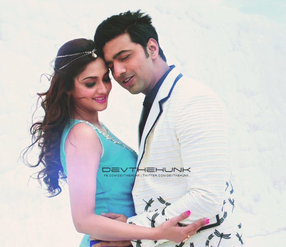 devthehunk's tweet image. Majhe Majhe is out! ❤ Go watch it guys - youtu.be/1cQD1L8AccM