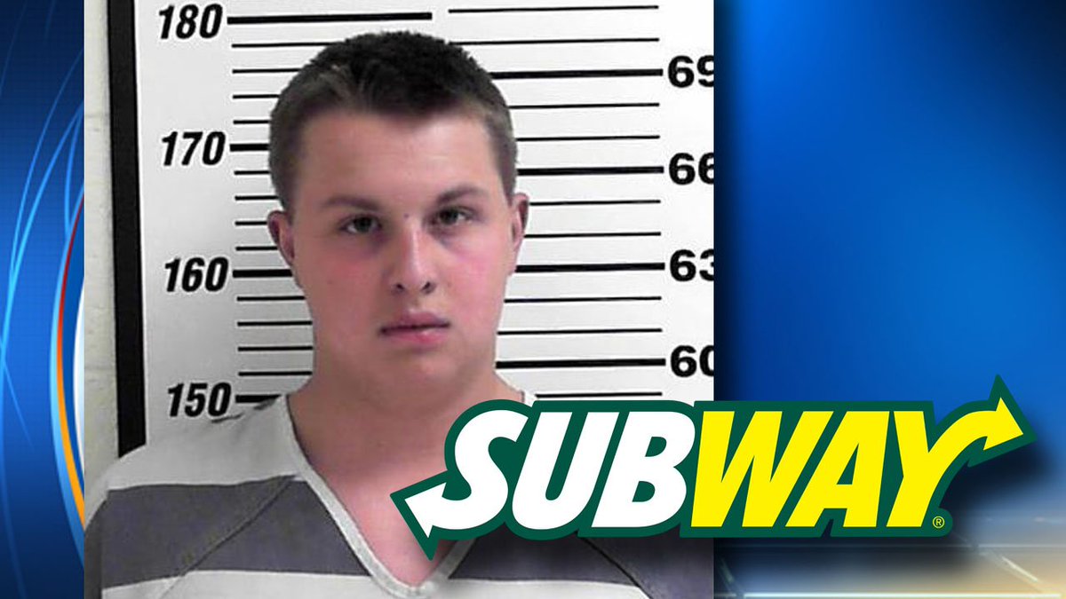 #Subway employee accused of drugging officer's drink bit.ly/2bfidpd?utm_me… https://t.co/rbhoU8t2FK