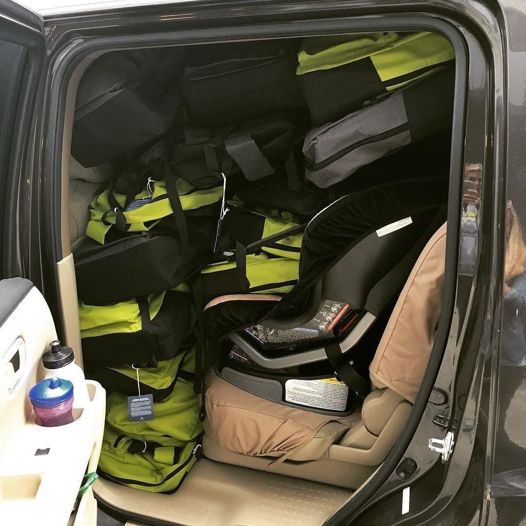 OaklandEdFund's tweet photo. Just a couple backpacks in the mom car... #hondapilot #backtoschool #wegotyourbackpack https://t.co/nPjh5lXkrE https://t.co/rul337r3mI