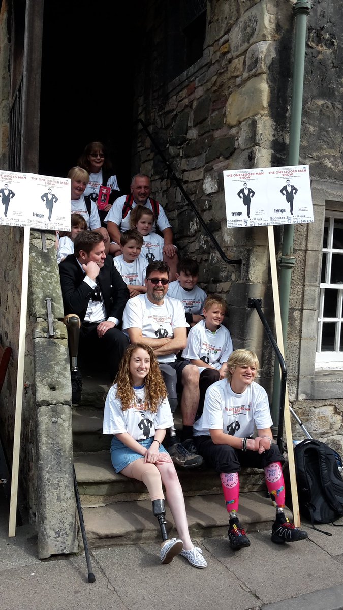 DYERandWHITNEY's tweet photo. @1leggedmanshow thankyou for having us on #1leggedmile @FYF_Charity what a wonderful group well done all #edfringe https://t.co/JhuObSlstd