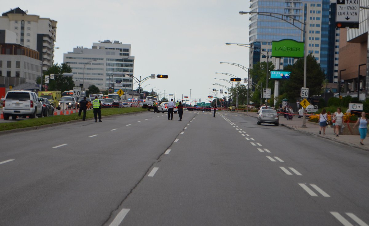 jmanteo's tweet photo. Une femme enceinte happée par une voiture sur le boulevard Laurier https://t.co/ThZJJ8bfsH https://t.co/QKxcqmixyP