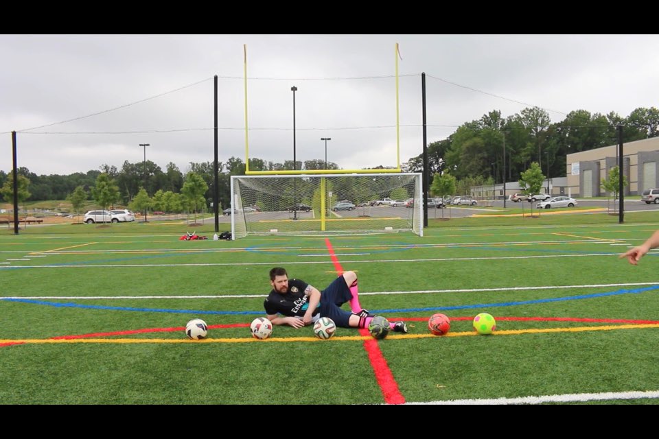 BrandonAdIer's tweet image. "Paint me like you paint your French girls" @NepentheZ @aa9skillz @LotsOfBunnies