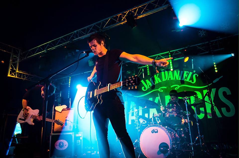 FredPerrySubculture (@fredperry_sub) on Twitter photo Explosive indie rockers <a href="/TheBarmines/">The Barmines</a> premiere the video for their new single 'Reliance' > goo.gl/TzVnb6 Explosive indie rockers <a href="/TheBarmines/">The Barmines</a> premiere the video for their new single 'Reliance' > goo.gl/TzVnb6