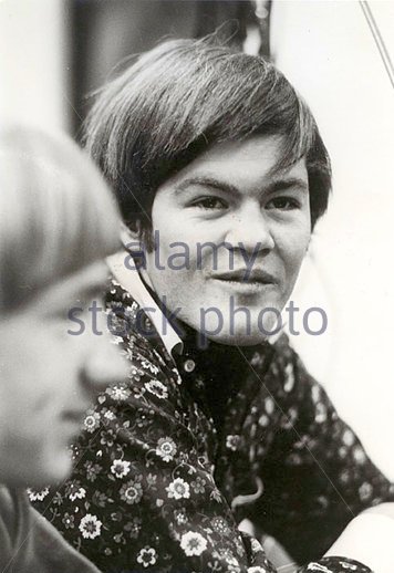 WizardlyOz's tweet photo. Sheer grooviness goin' on, here! Far-out, man!✌️ #Monkees #FairyTale #OnSet #BehindTheScenes #OuttaSite 🌈😎 https://t.co/fQ8k8vdlyq