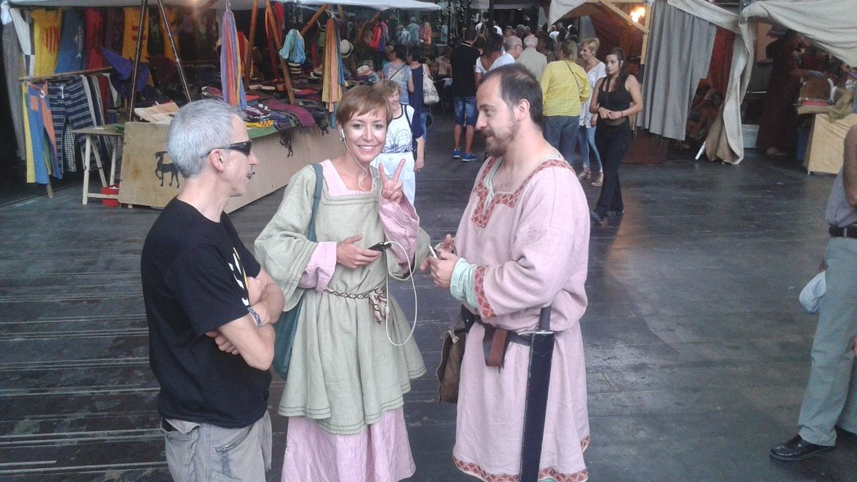 Avui conexions #directe @Paiskm0 #Ripoll <a href="/Mercadal_Ripoll/">Mercadal de Ripoll</a> <a href="/LsLauret/">Laura Segur Lauret</a> <a href="/jordipereztwit/">Jordi Pérez 🎗🎗🎗</a> #TVRipollès <a href="/CorisaMediaGrup/">Corisa</a>