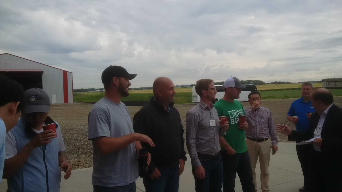 robdaviesAB's tweet photo. Touring @5thGenFarming #beautifulspot  with #CMBTC and Chinese malting and brewing delegation. @AlbertaBarley https://t.co/xaNtVwVnW7