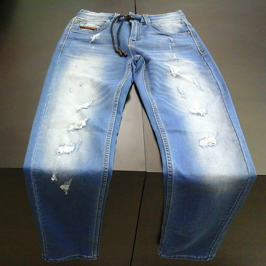KalibuuBoutique's tweet photo. RIPPED JEANS 👖👖#menswear #fashionmens #streetstyle #streetwear #streetfashion #mensclothing #mensfashions #trendy https://t.co/z74cOKqhrf