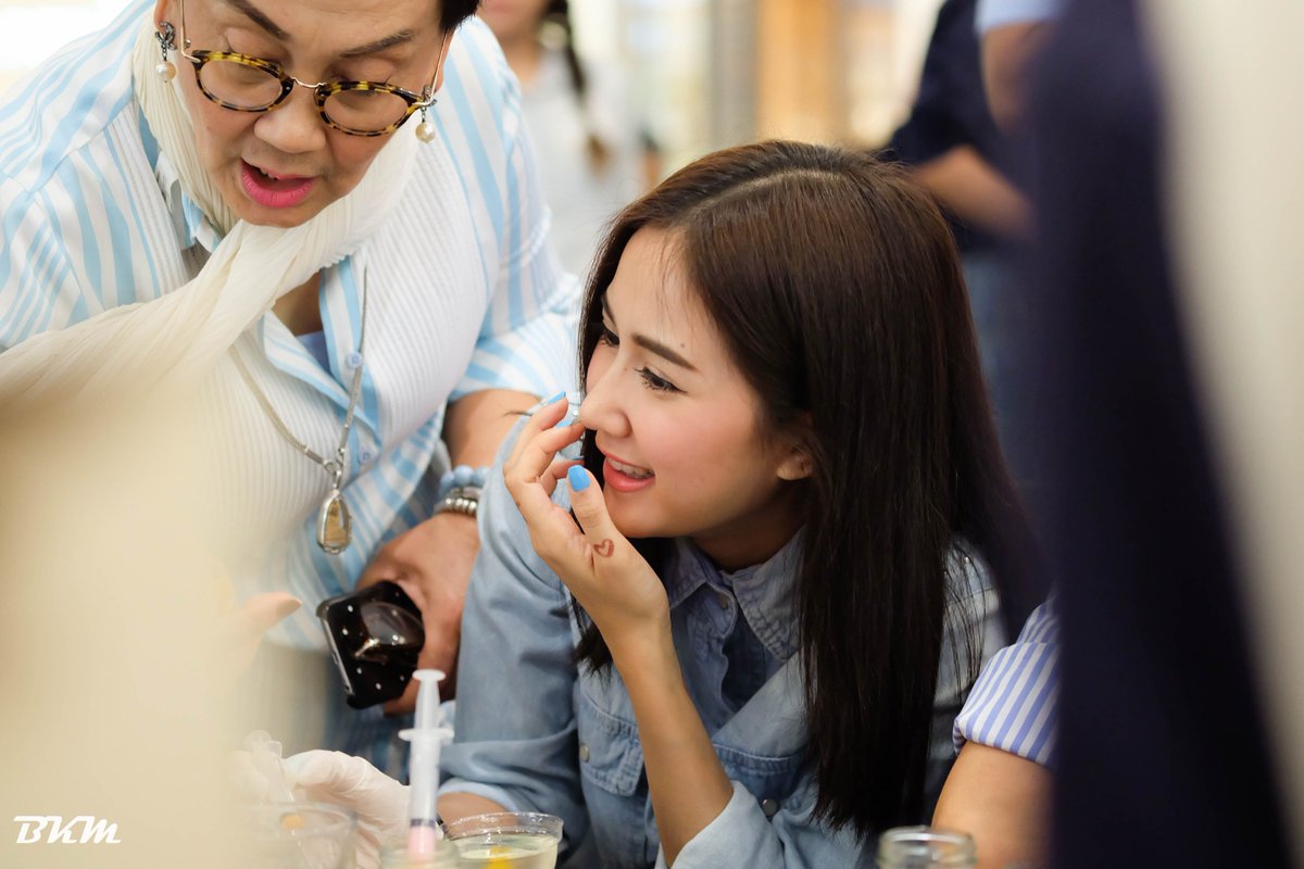 8oat13's tweet photo. #nestnisachol #FloralForLife คนสวยใจบุญ https://t.co/qtAmBiSgUz