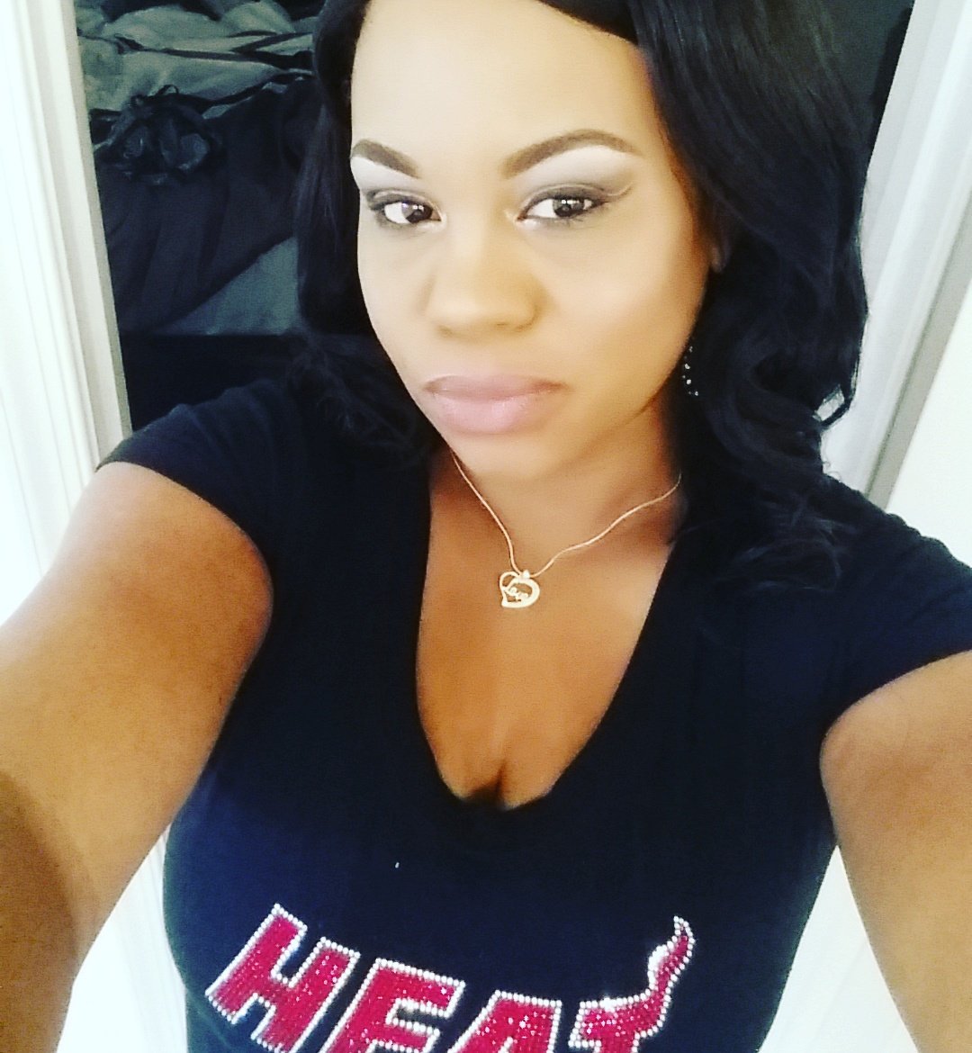 3jkcampbell's tweet photo. Headed out in this heat! Happy Wednesday Beauties! #cantwaituntilfall https://t.co/nq1xYZNLdx