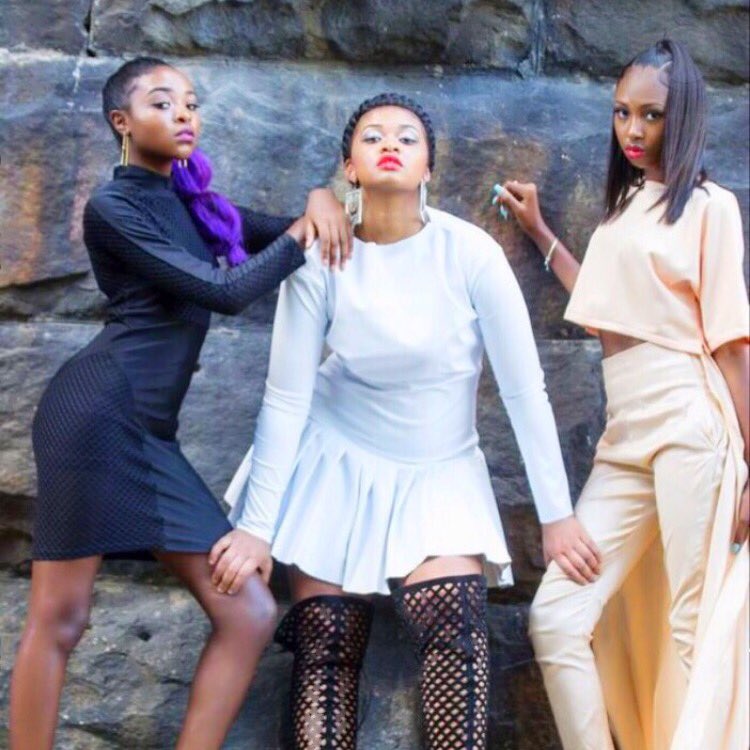 _bjw2_'s tweet photo. Photoshoot pics are back😍 hair by beeb😜💅🏾 #styledbybeeb #fringedolls https://t.co/9Of97ekpv2