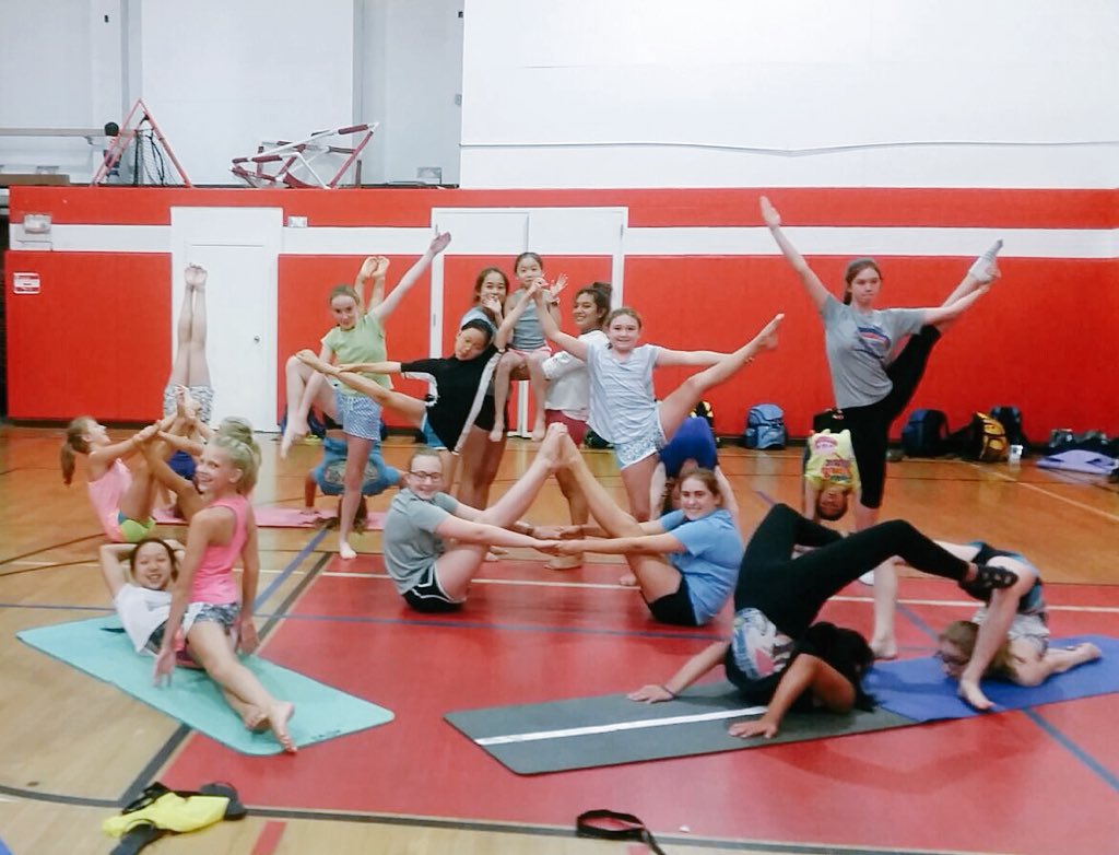 OfflimitsCamps's tweet photo. Trainings outside the pool can also be funny ๐๐ผ๐ #synchrofflimits https://t.co/8TYOpzscsC