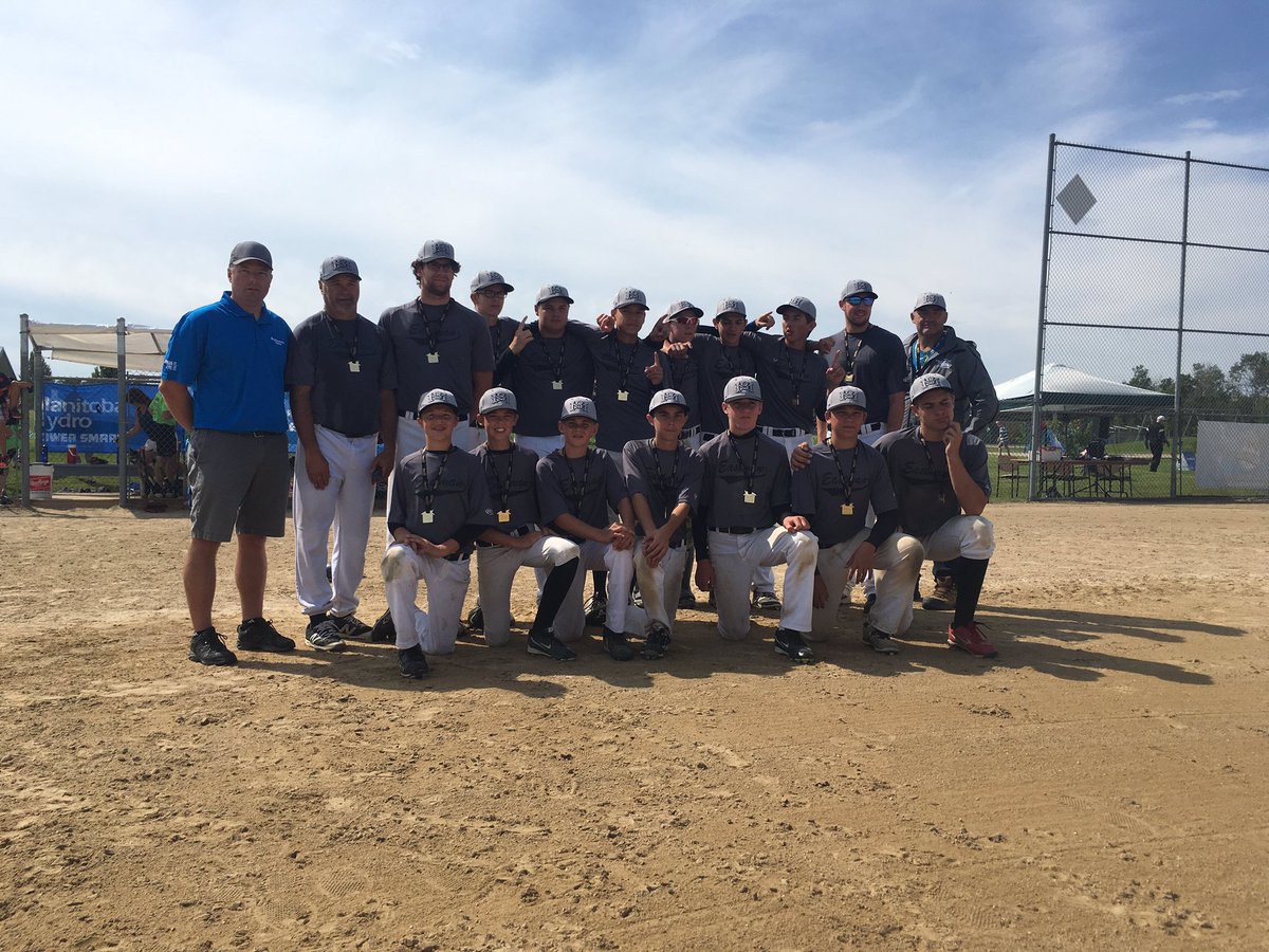BaseballMB's tweet photo. @psmbgames gold medalist #Eastman !!! #dreamitliveit2016 #SummersPerfectGame https://t.co/t46t3mcCzT