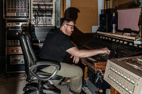 Tube mixers, WWII microphones and...bees? Get to know Fire 'N' Ice Studios in KS: goo.gl/oKRTrt