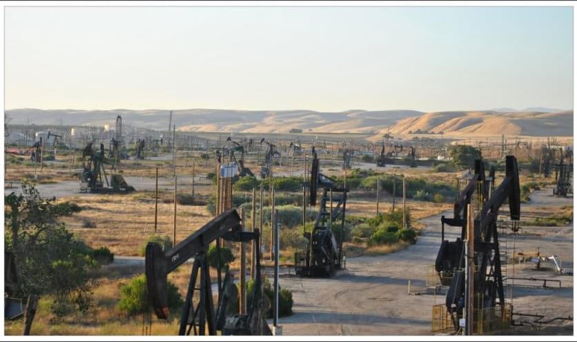 OximityClimate's tweet photo. California Regulators Sued Over Plan To Turn Aquifer Into Permanent Oil ... https://t.co/lypi5nUPlX #climatechange https://t.co/zUJGaLP5kP