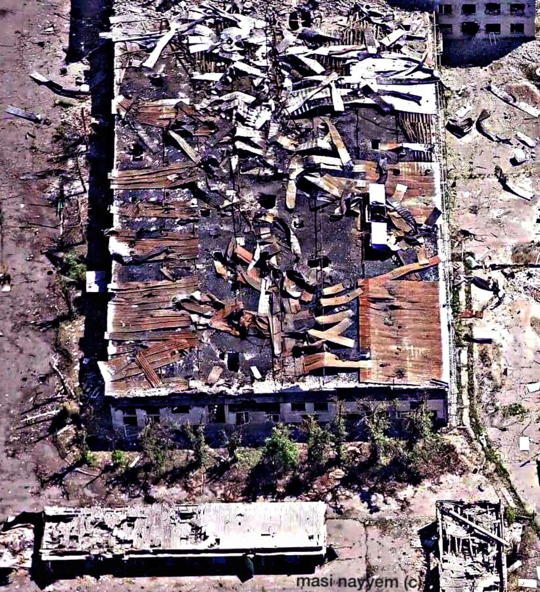 авдеевка вид с высоты. время на здании. город авдеевка донецкая область с высоты птичьего полета. авдеевка вид сверху. авдеевка вид сверху.