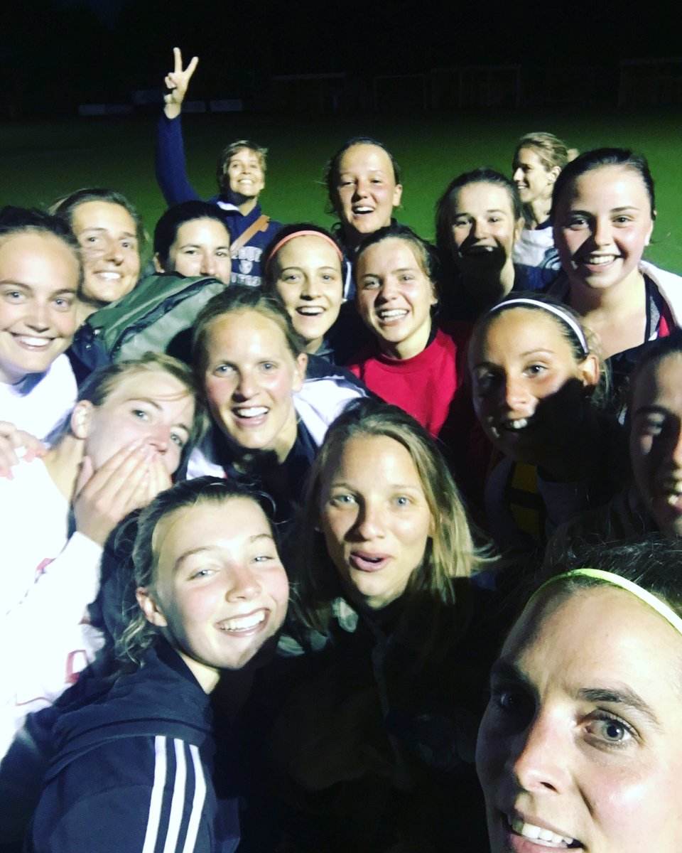 WhiteStarWomen1's tweet photo. First pratice game and first win 💪🏼⭐️🏑 #timefoRevolution #letscontinue https://t.co/mMF3H5X2aL