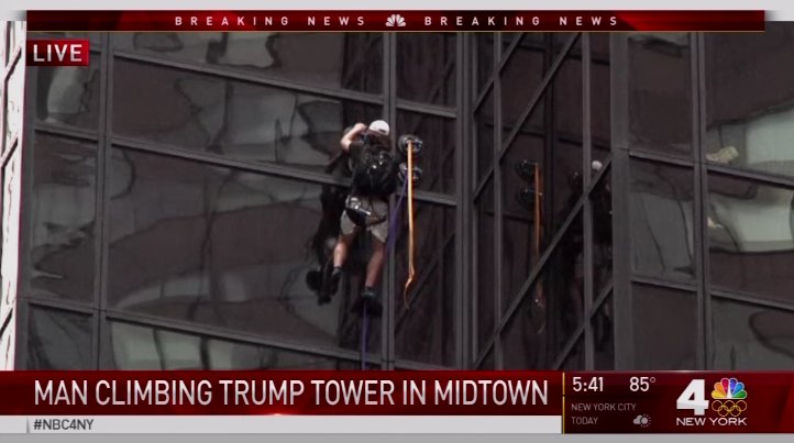 There is a guy currently climbing the Trump tower with giant suction cups Cph2oLCUIAA0Dc2