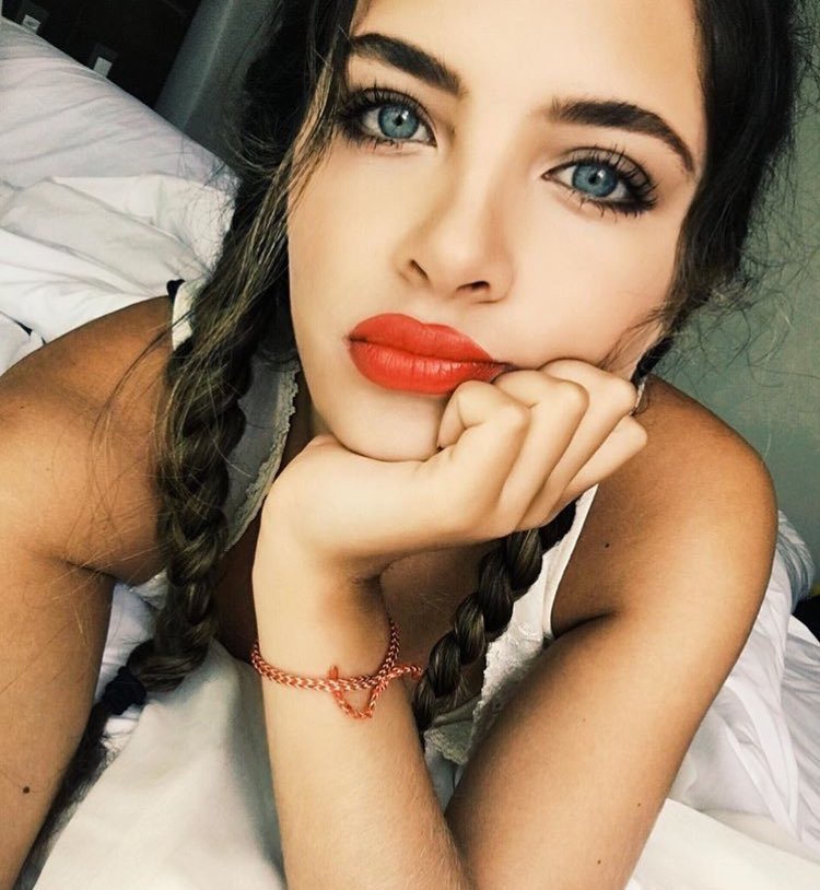 DannaTorresCQ_'s tweet photo. Me aburro 😂💔🌚 https://t.co/69Pd77kDJ0