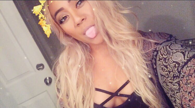 kalitheegirl's tweet photo. island girls do it best 🌸 #sandgang https://t.co/uOi3KnMdUd