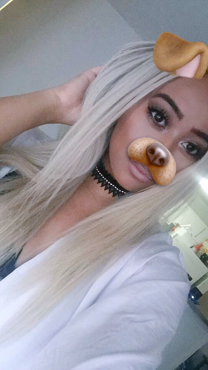 kalitheegirl's tweet photo. island girls do it best 🌸 #sandgang https://t.co/uOi3KnMdUd
