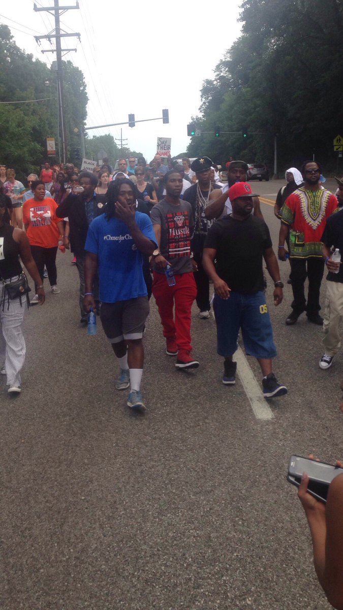MB_ChosenFather's tweet photo. #MB2MW Michael Brown Jr. Walk for #Justice w/ grieving families from across the nation, friends, family &amp; supporters https://t.co/8uSjmGoHbJ