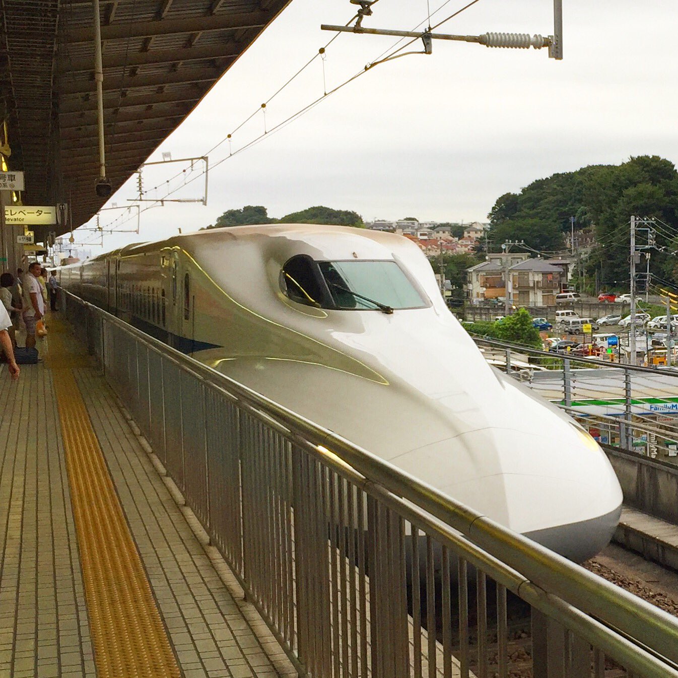 としお 朝も早よから 新横浜駅から新幹線で広島へ シン ゴジラ的には 無人新幹線爆弾 N700系 Yokohama 横浜 から Hiroshima 広島 T Co Is12uqhvrn Twitter