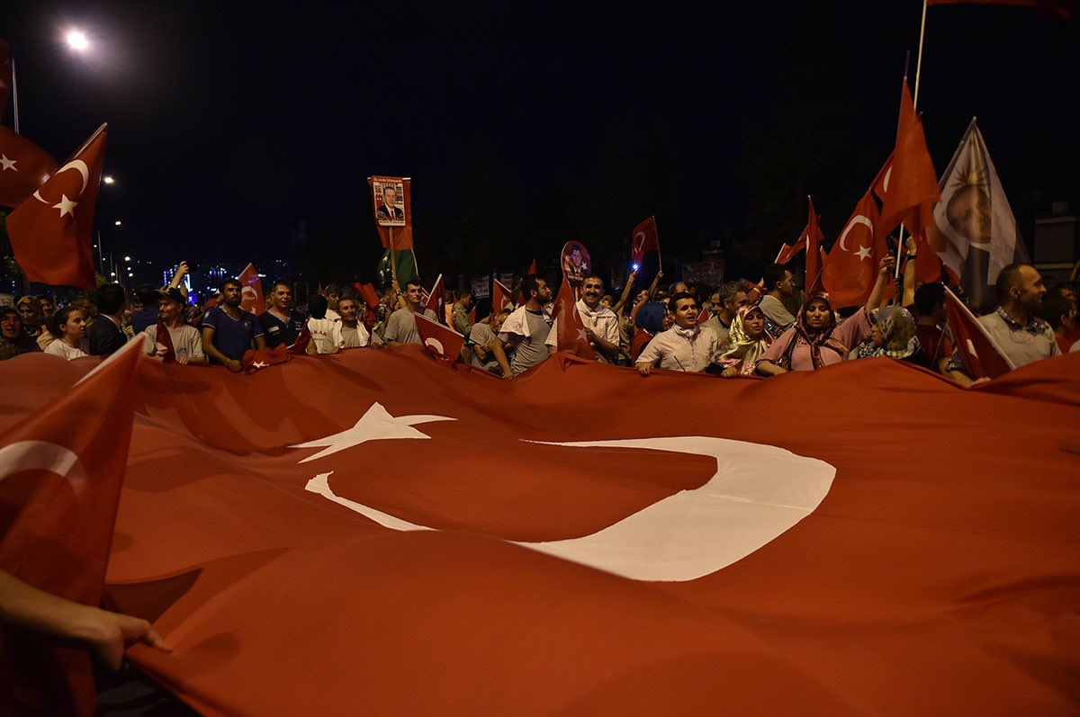 trpresidency's tweet photo. Our people`s guard of democracy at People`s Mosque. 26th Night! (1) https://t.co/Ujo0t1chmY