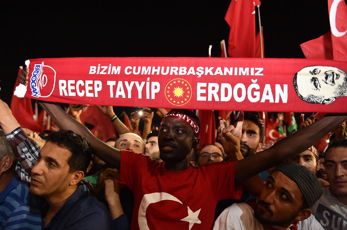 trpresidency's tweet photo. Our people`s guard of democracy at People`s Mosque. 26th Night! (1) https://t.co/Ujo0t1chmY
