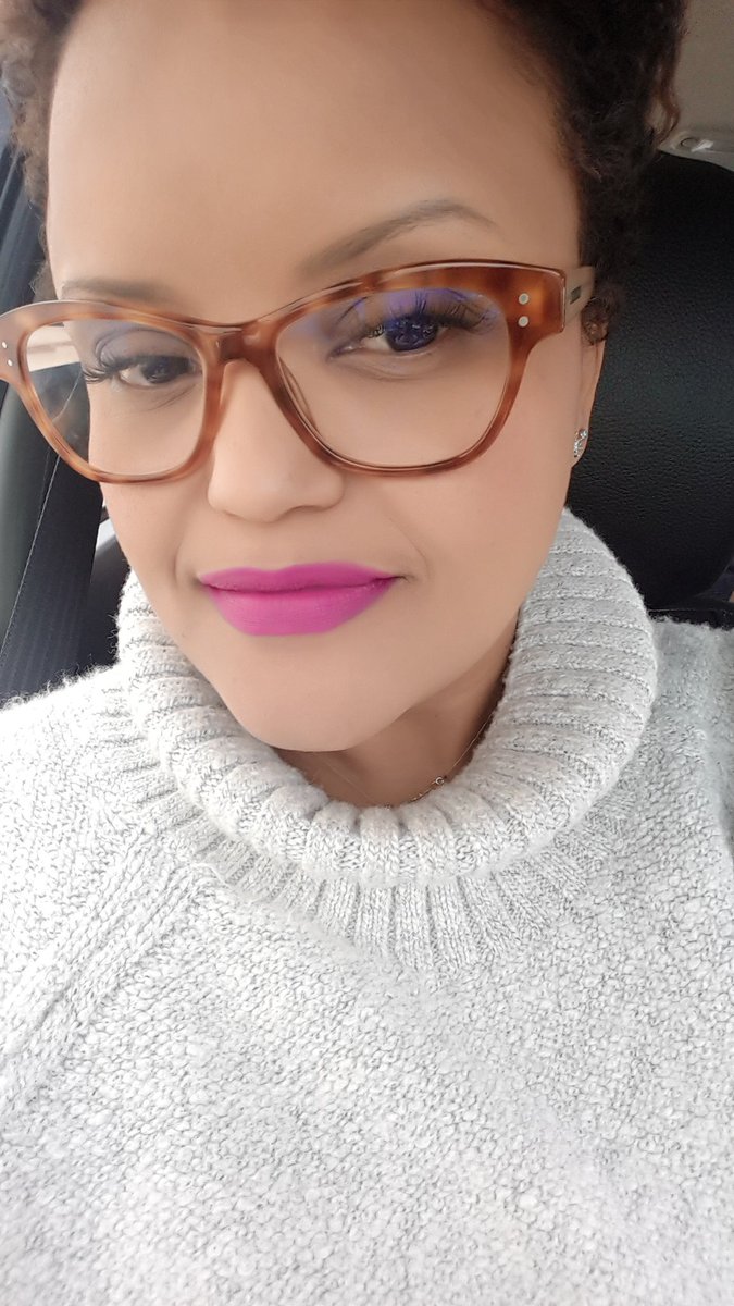 KuchiSalon's tweet photo. Hoy salió el solcito y es una buena oportunidad para lucir este color de #labial color #rosa💋
Me siento #Divina💖 https://t.co/W94rxMcxpD