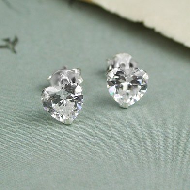 Shopafrolics's tweet photo. Clear crystal heart sterling silver earrings - £6.99

https://t.co/Bqk3YOKhWB

#eshopsuk #fashionhouruk #kprs https://t.co/qJBcRPqBTN