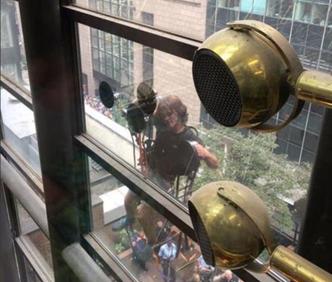 I would like to wish #BizarroJarpad the best of luck in climbing the  Trump Tower. #???