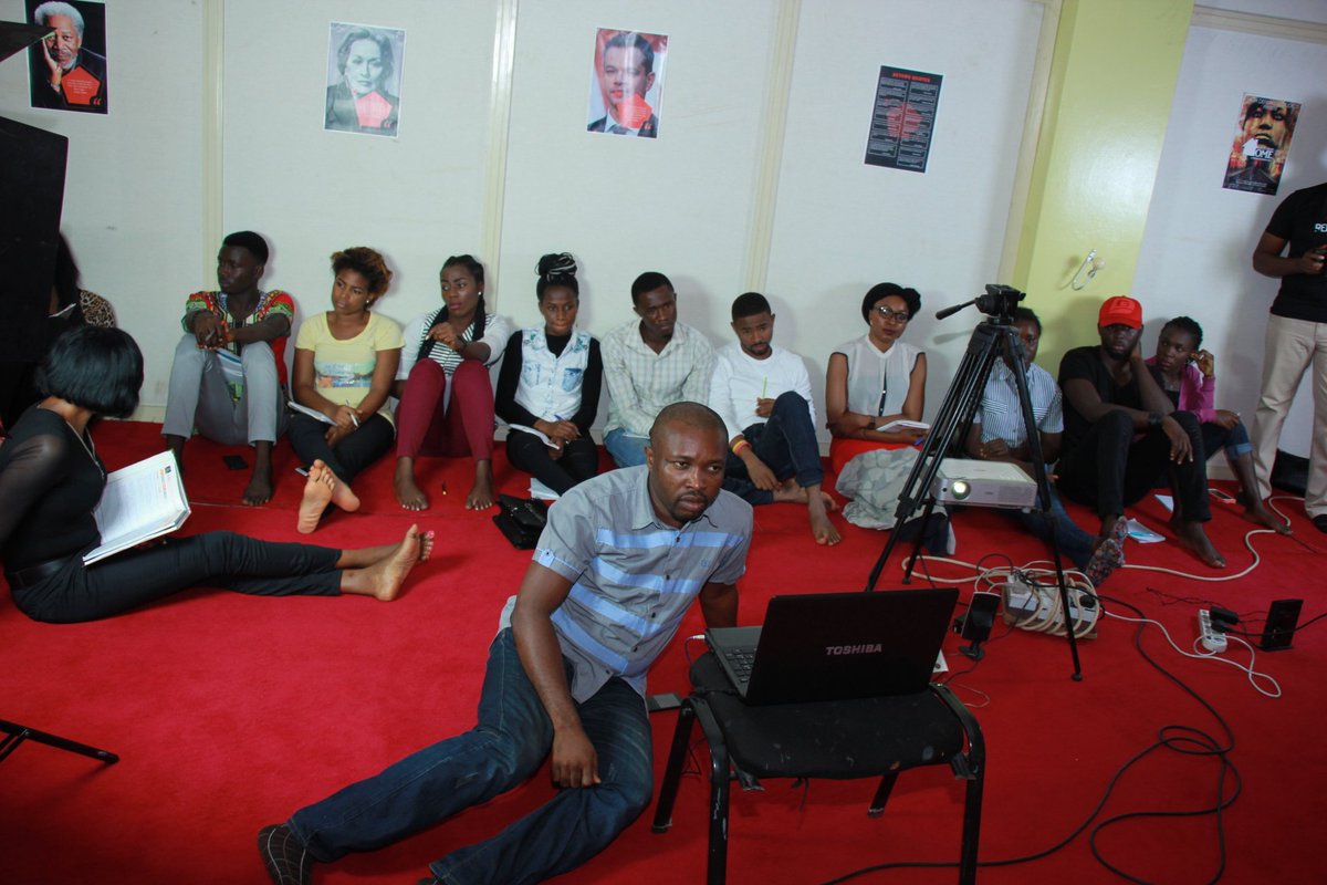 vntmediang's tweet photo. @NseIkpeEtim's 2-DAYS LECTURES [Wk 2, Day1&amp;2] WAS FLAWLESS, LIVE FROM THE #UK VIA #SKYPE ~ #Script2Screen2016 https://t.co/cPNByFsGzc