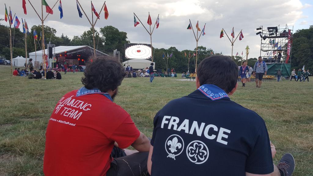 pieroflambo's tweet photo. Première veillée au @Roverway2016 https://t.co/jZN0xHoYyl