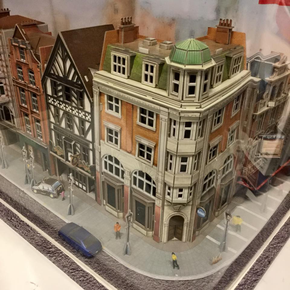 libreriadelgam's tweet photo. Llegaron los #Puzzles3D a la Librería del GAM! Hay muchos diseños diferentes para armar! #regalo https://t.co/SaCLyx8AW1